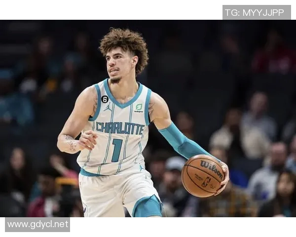 美记透露黄蜂交易条件,鲍尔换巨额选秀权才放人